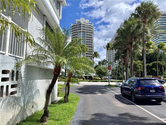 Building Photo - 10230 Collins Ave