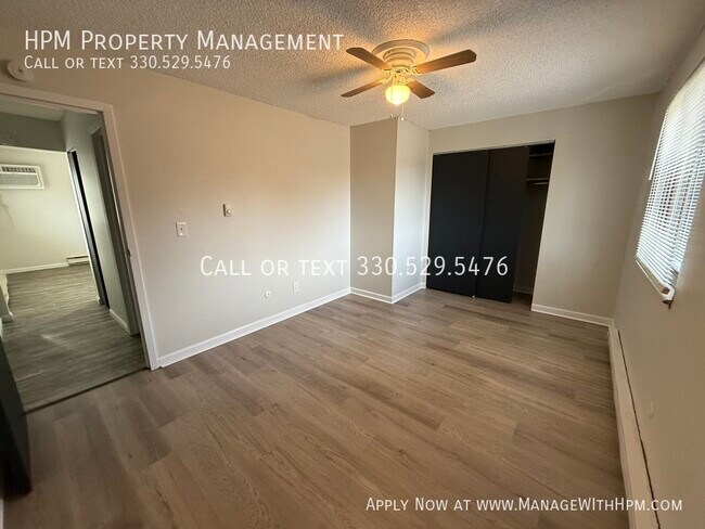 Building Photo - 1017 Howe Ave