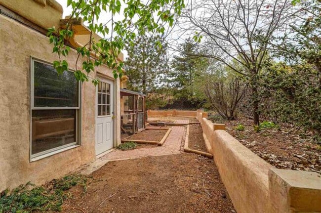 Building Photo - 3258 Nizhoni Dr