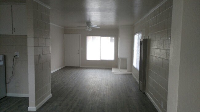 Building Photo - APPLY FOR THIS BEAUTIFUL HOME TODAY!