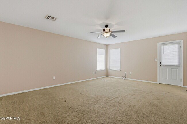 Building Photo - 3165 Sarina Cir