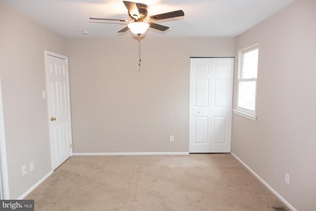 Building Photo - 54 Reliance Ct