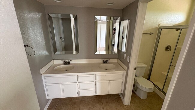 Building Photo - Spacious 4-Bedroom Home Near Centennial High School in Corona