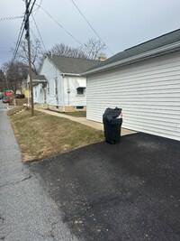 Building Photo - 121 W Colebrook St