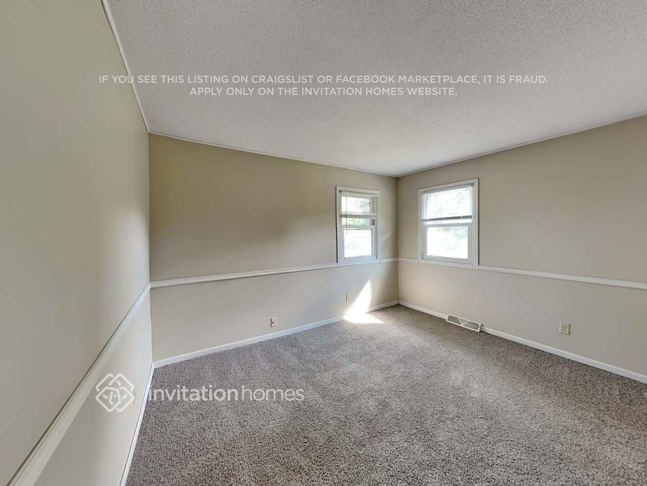 Building Photo - 13010 Deerwood Ln N