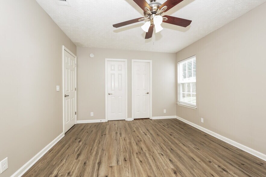 Building Photo - 233 Indian Park Dr