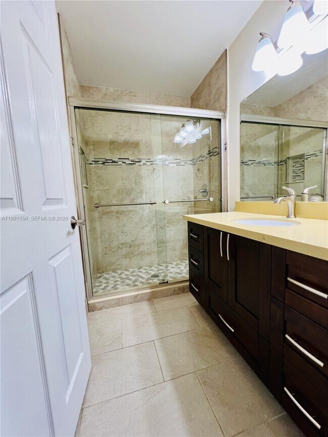 Building Photo - 10560 NW 57th Ct