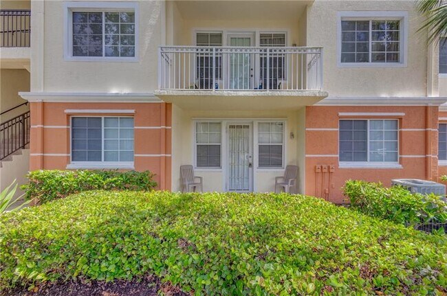 Building Photo - 9833 Baywinds Blvd