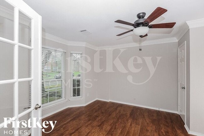 Building Photo - 4402 Santa Fe Ln