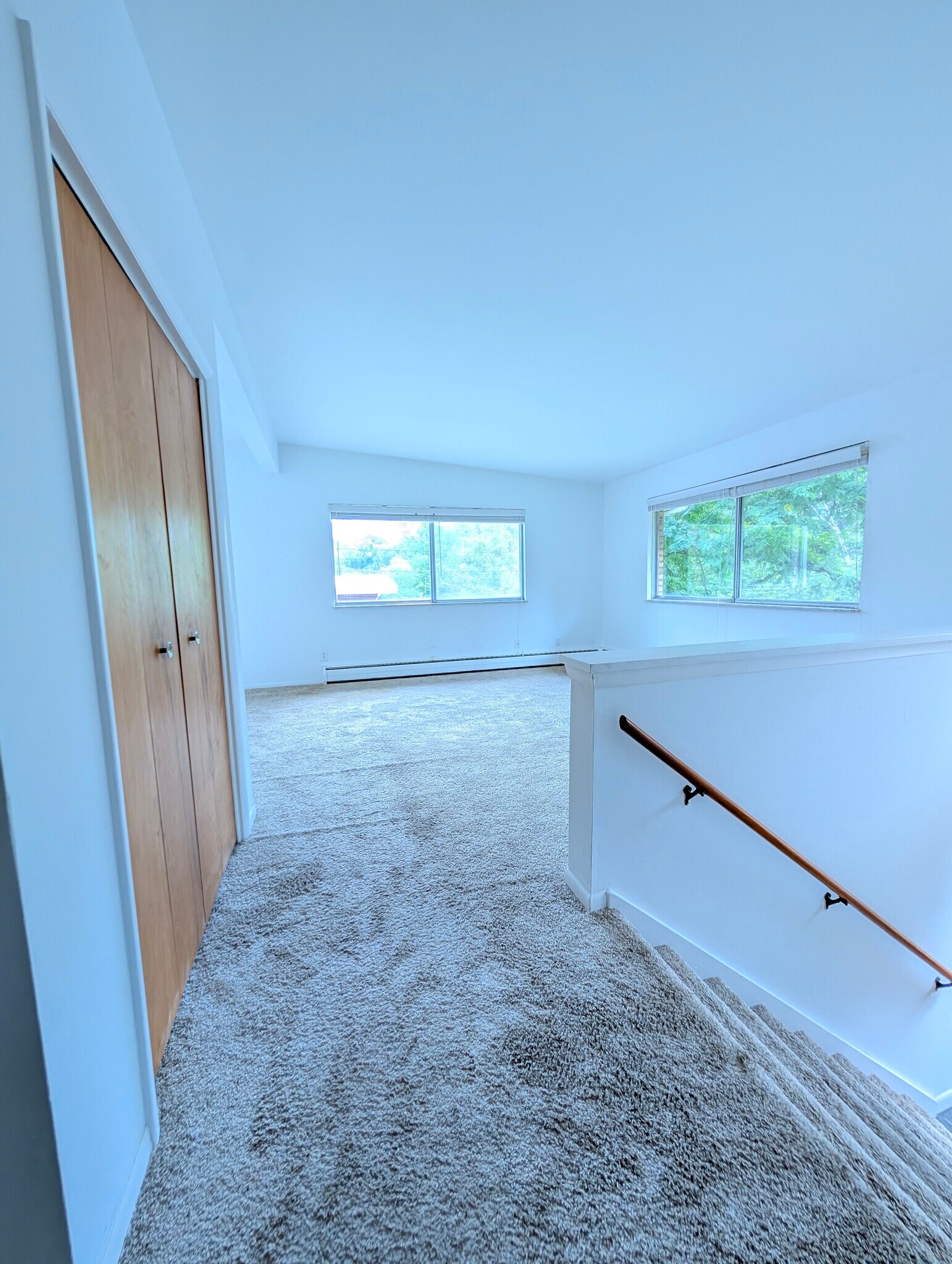 Building Photo - 1466 Bemidji Dr