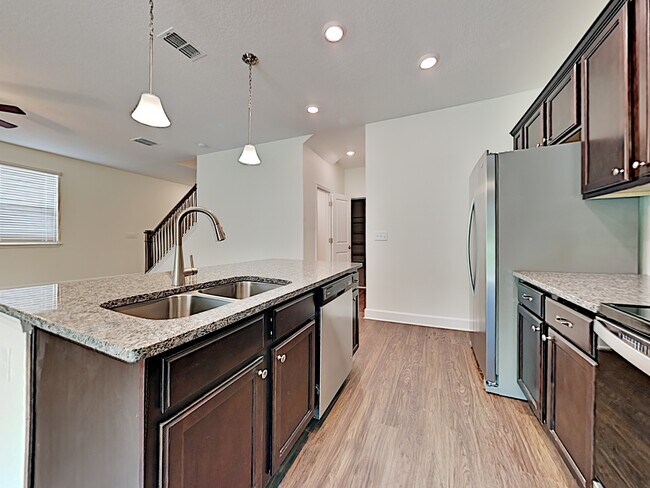 Building Photo - 3367 Roundabout Drive