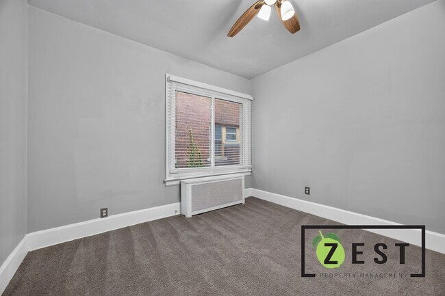 Building Photo - 2286 Calvert Ave