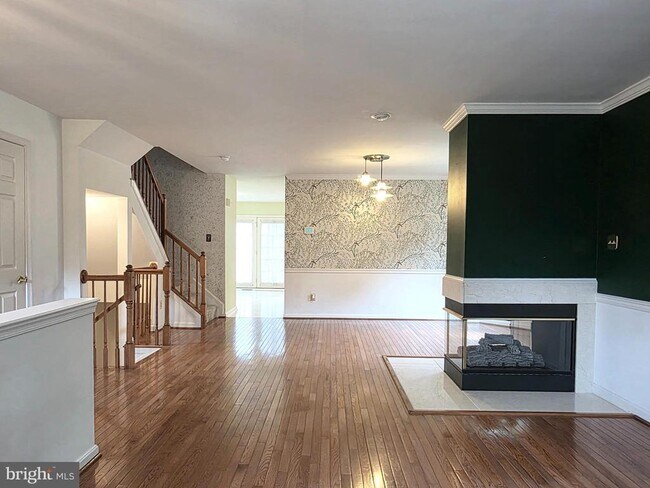 Building Photo - 937 Walnut Wood Rd