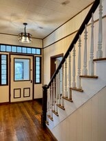 Building Photo - 1802 Perry Hwy