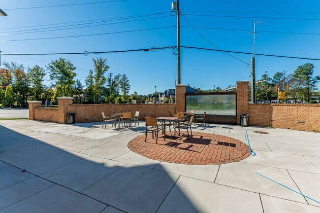 Building Photo - 1420 Ewing Pk Lp