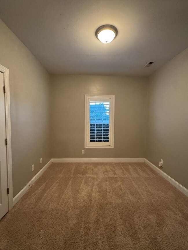 Building Photo - 106 Moonstone Ct