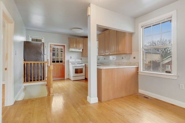Building Photo - Brookland Corner Lot