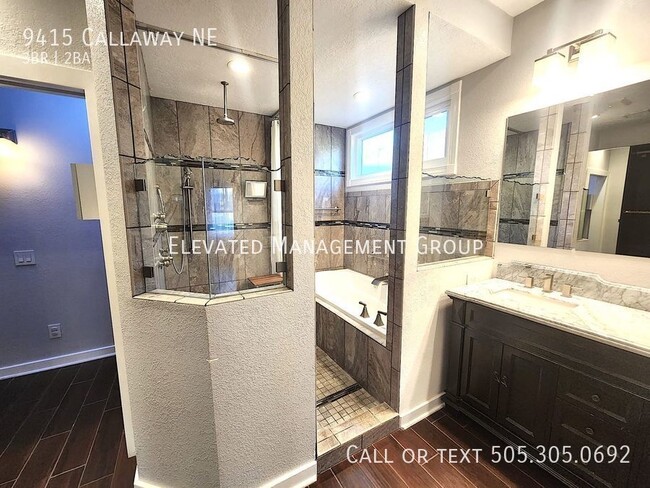 Building Photo - Amazing 3br in the exclusive Tanoan gated ...