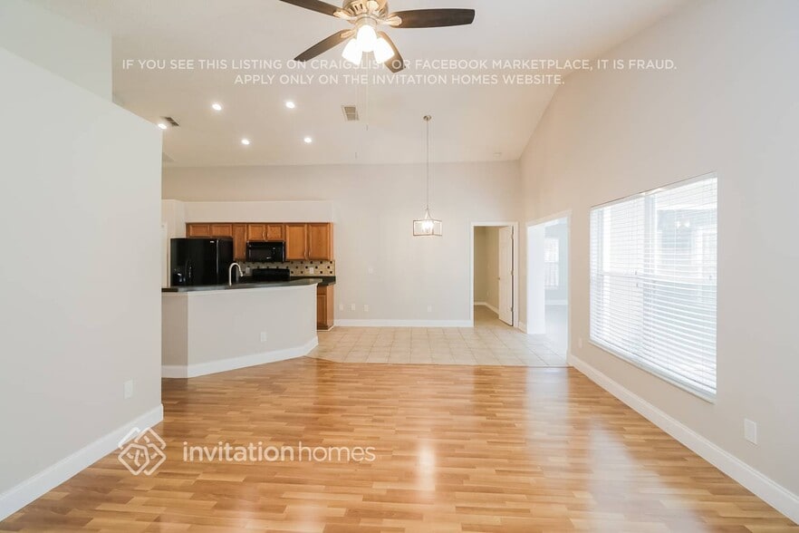 Building Photo - 1327 Crimson Clover Ln