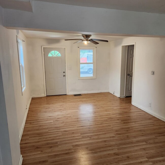 Building Photo - 2411 Andrews St