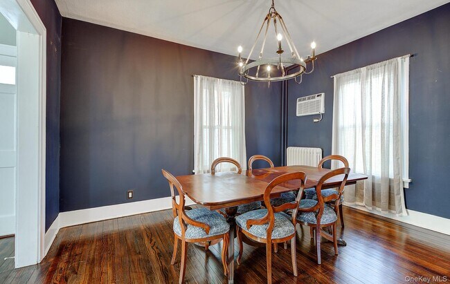 Building Photo - 256 Nassau Rd