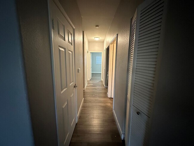 Building Photo - Upgraded 3 bedroom!