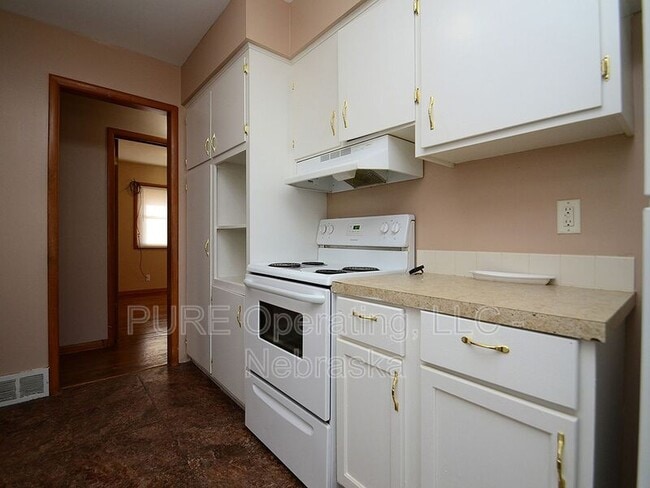 Building Photo - 7761 Highland St