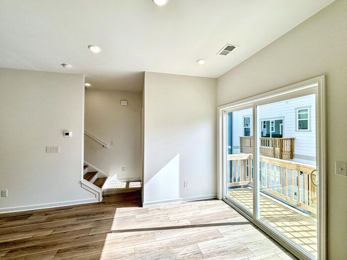 Building Photo - 208 Asbury Oak Ln