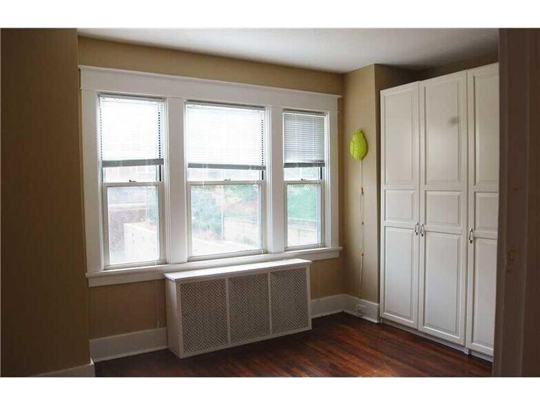 Building Photo - 1525 S Negley Ave