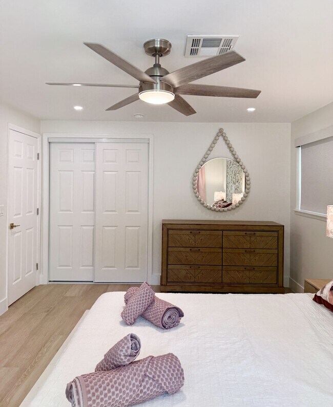 Building Photo - 156 N Boulevard of the Presidents