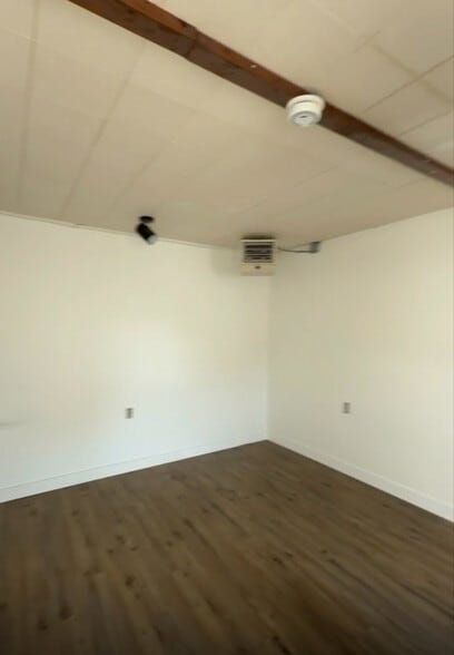 Building Photo - 231 Lakeside Ave