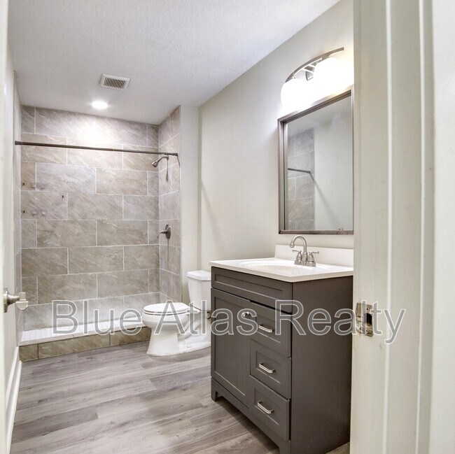 Building Photo - 5708 Flamingo Ct