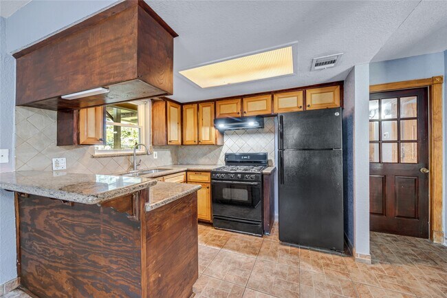 Building Photo - 9326 Eblen Dr