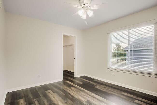 Building Photo - 26438 W Deer Path