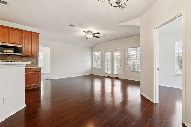 Building Photo - 16100 S Great Oaks Dr