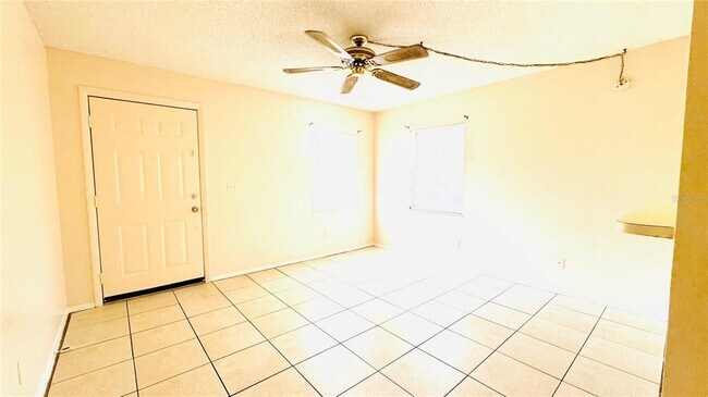 Building Photo - 7145 E Bank Dr