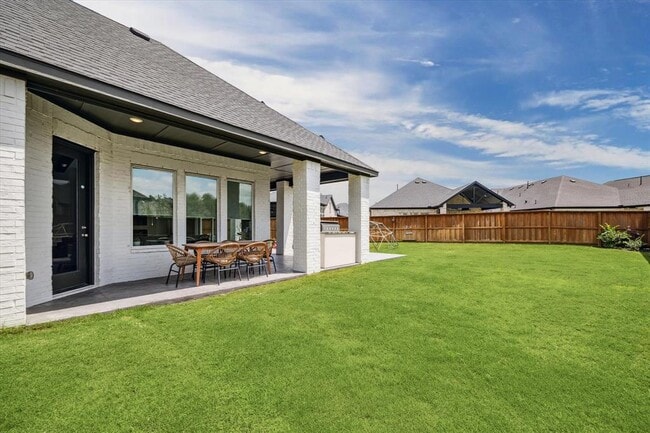 Building Photo - 28247 Clear Breeze Ct