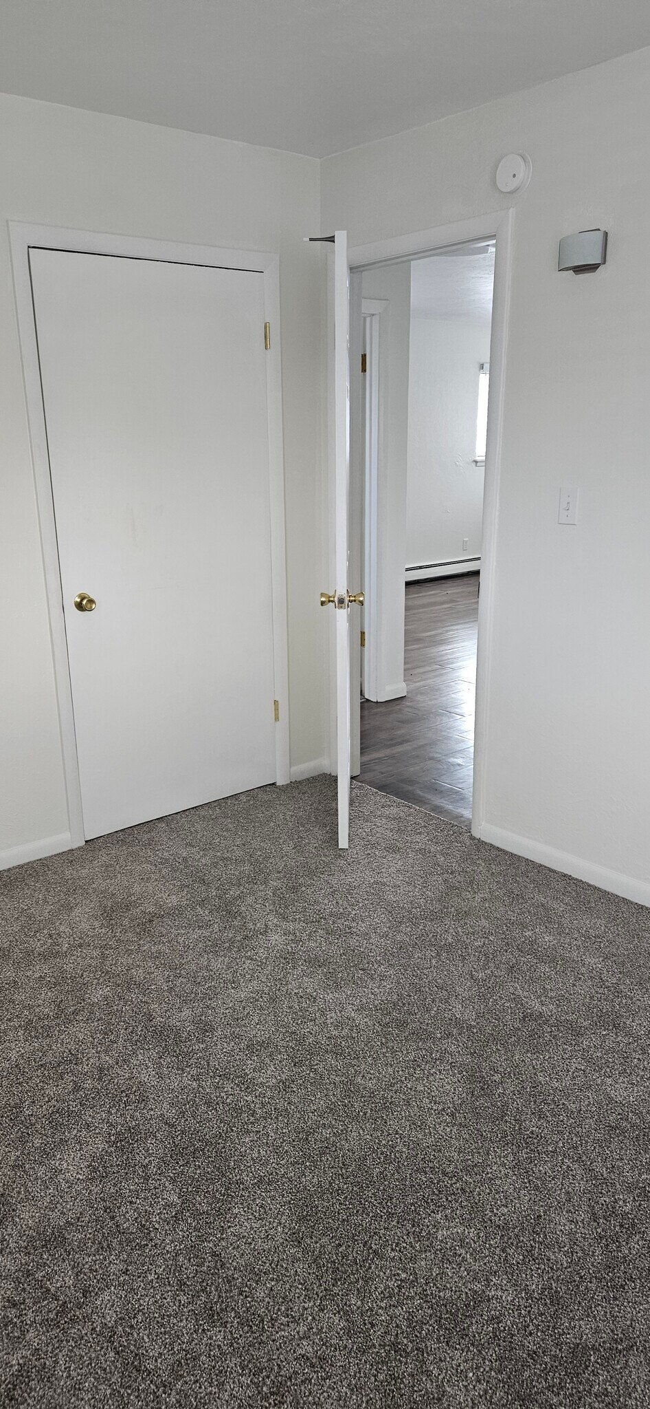 Top Unit - 2221 Cooper Ave