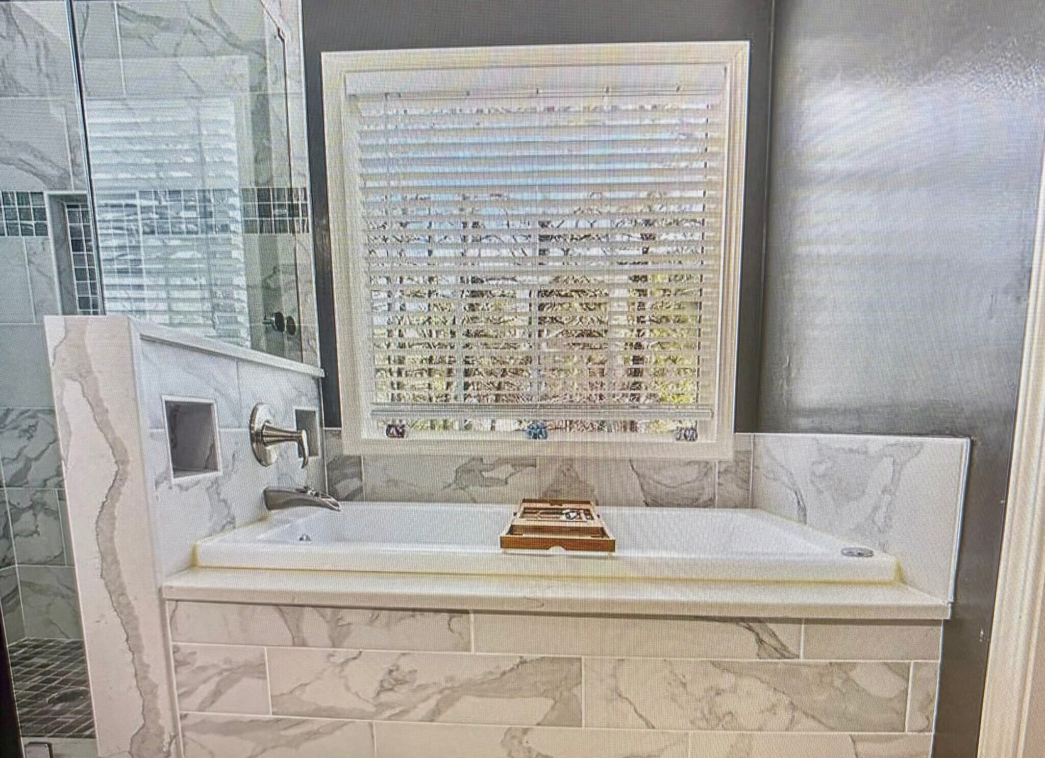 Master bath - 2404 Caneridge Pt SW