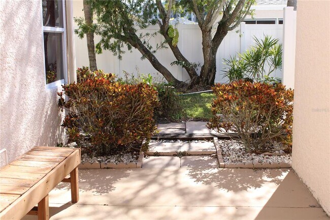 Building Photo - 2602 Waterford Way