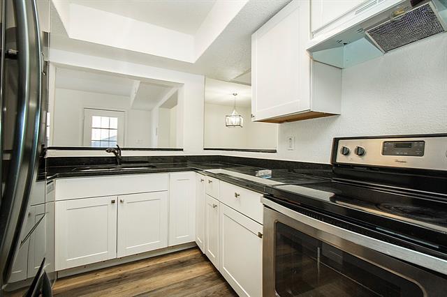 Building Photo - 2611 Via Cordova