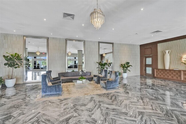 Building Photo - 5401 Collins Ave