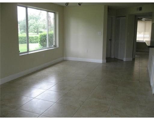 Building Photo - 4108 Glenmoor Dr