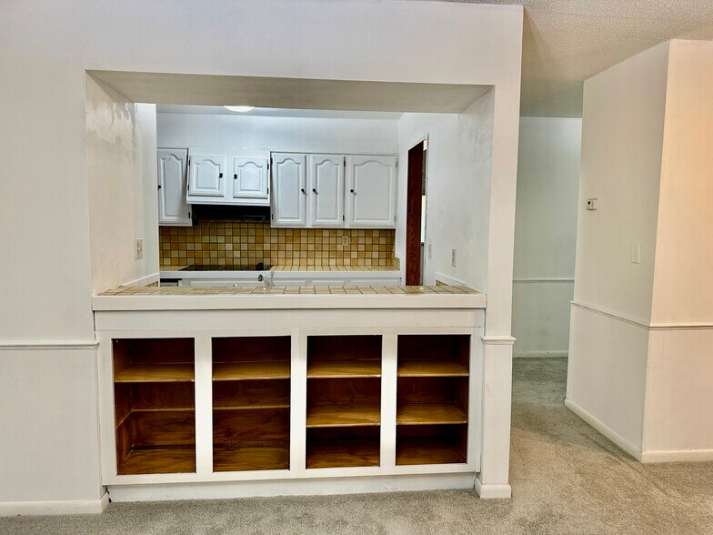 Building Photo - 2816 SW 14th Dr