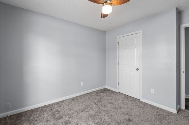 Building Photo - Beautiful 3 bedroom HOME