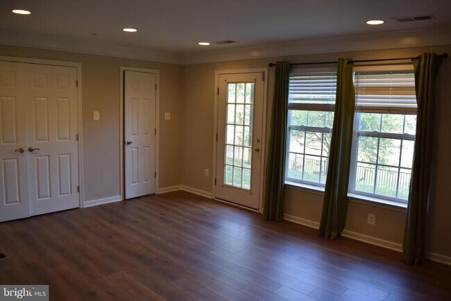 Building Photo - 7082 Water Oak Rd