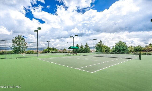 Building Photo - 5638 N Ardmore Ave