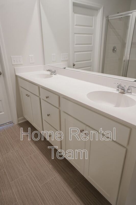 Building Photo - 111 Saltgrass Ln