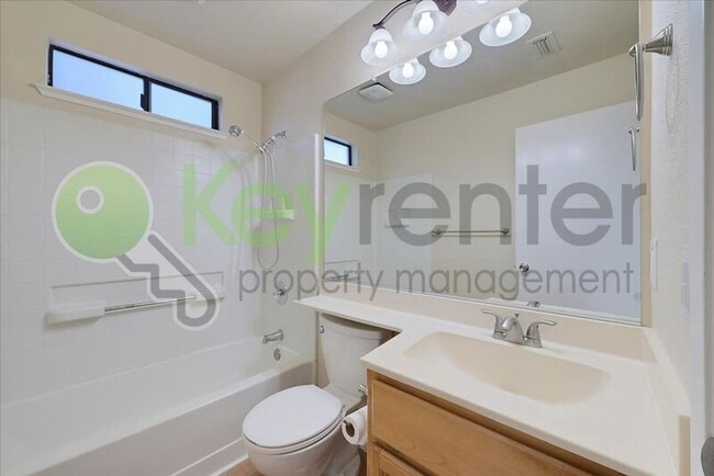 Building Photo - 3040 Danehurst Ct