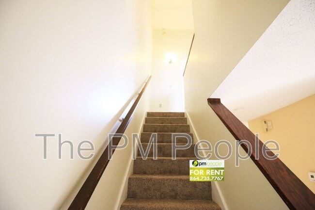 Building Photo - 13 Pointer Ln